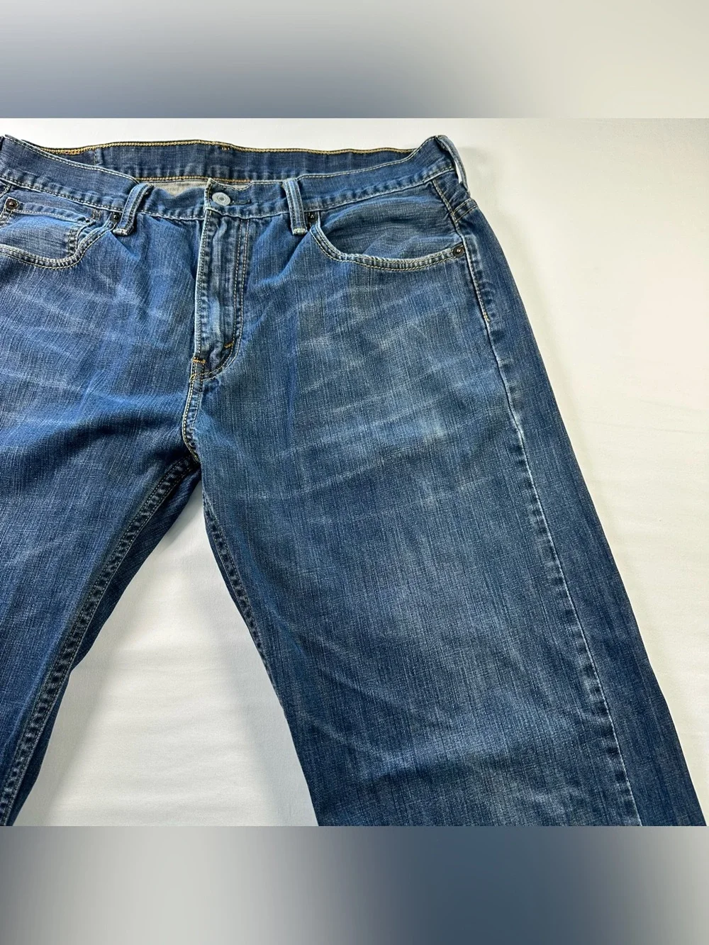 Levi’s 569 Jeans Mens 34x36 Blue Straight Dark Wash Denim Whiskered Loose Fit